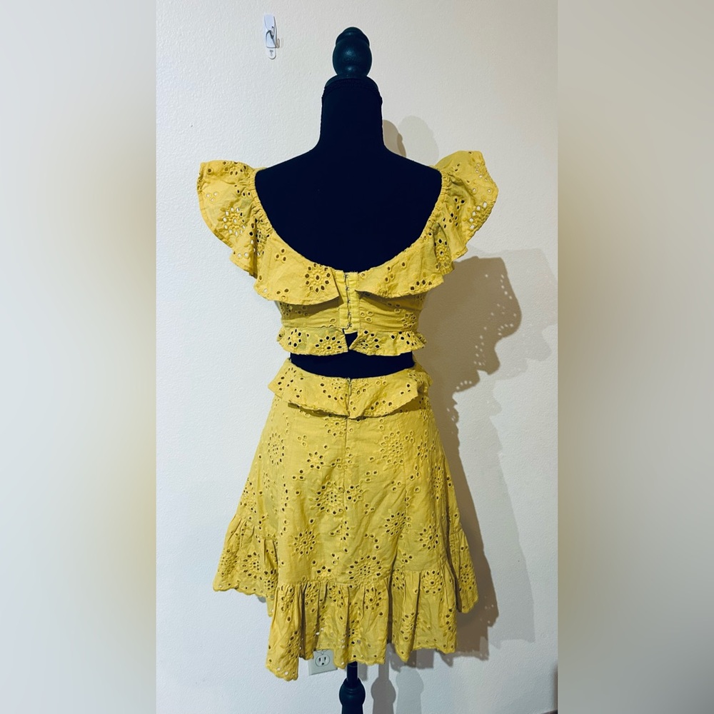 Elora Dress in Mustard
ASTR THE LABEL - Picture 6 of 7